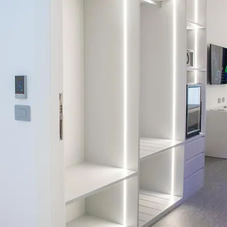 Papavero Giallo 레 카스텔라