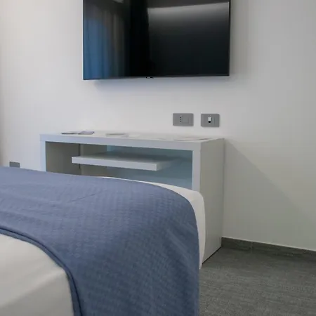 Papavero Giallo 4* 레 카스텔라